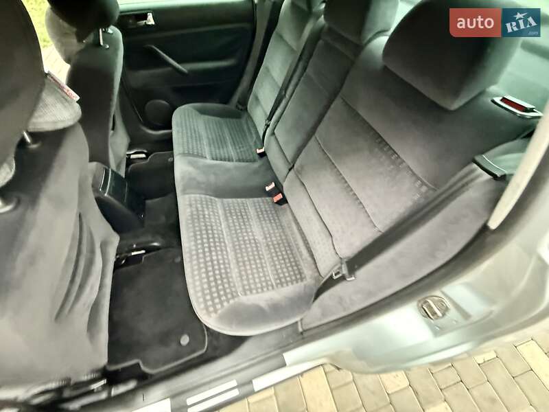 Седан Volkswagen Passat 2003 в Одессе