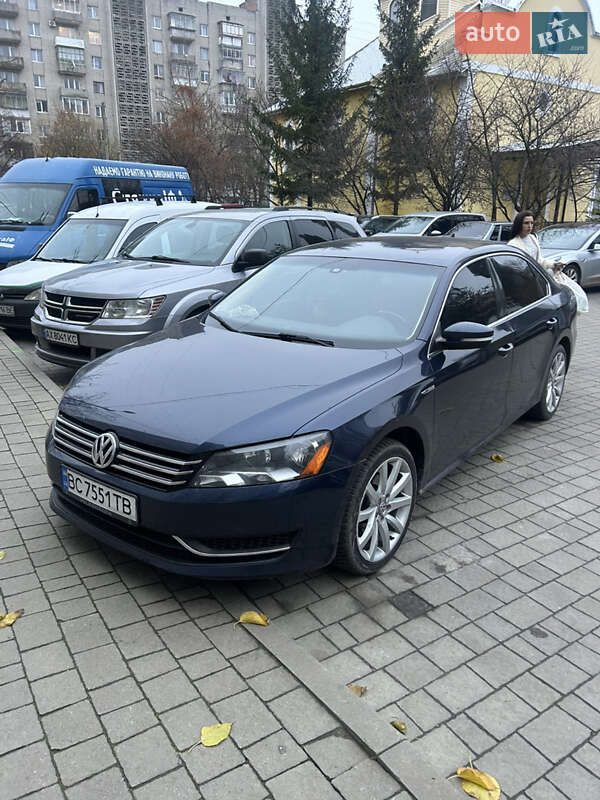 Седан Volkswagen Passat 2014 в Львове