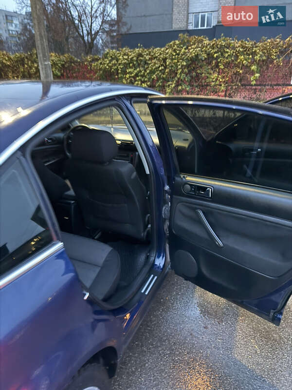 Седан Volkswagen Passat 2002 в Чернігові