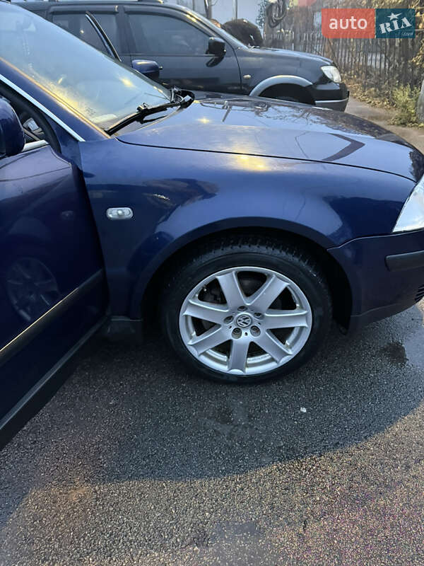 Седан Volkswagen Passat 2002 в Чернігові