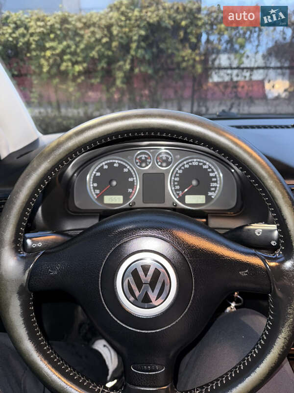 Седан Volkswagen Passat 2002 в Чернігові
