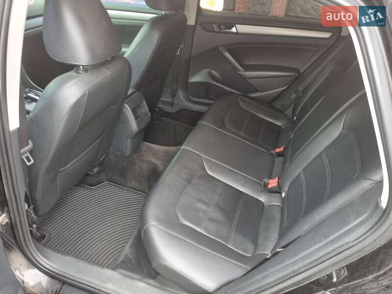 Седан Volkswagen Passat 2014 в Хмельницком