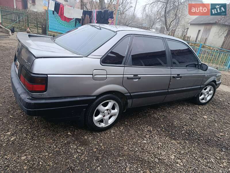Седан Volkswagen Passat 1988 в Трускавце фото 3 Седан Volkswagen Passat 1988 в Трускавце