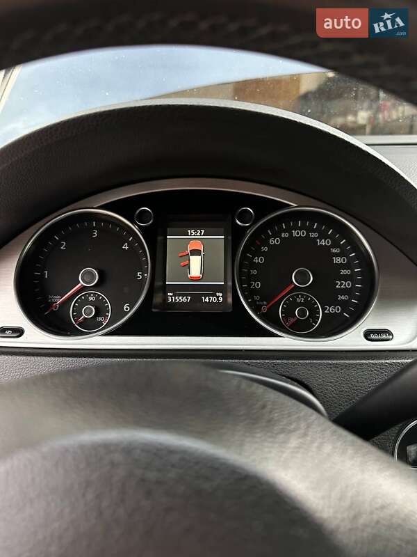 Универсал Volkswagen Passat 2011 в Тернополе