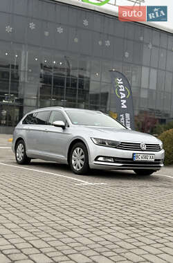 Універсал Volkswagen Passat 2017 в Львові