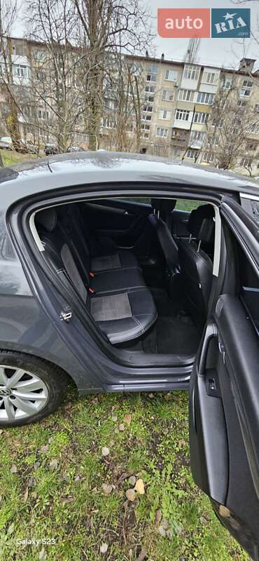 Седан Volkswagen Passat 2014 в Киеве фото 9 Седан Volkswagen Passat 2014 в Киеве