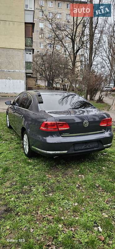 Седан Volkswagen Passat 2014 в Киеве фото 5 Седан Volkswagen Passat 2014 в Киеве