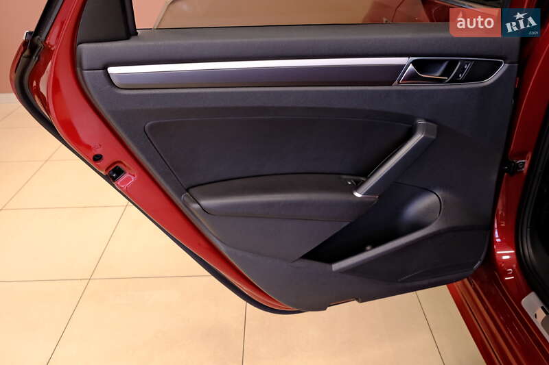 Седан Volkswagen Passat 2017 в Одесі фото 33 Седан Volkswagen Passat 2017 в Одесі