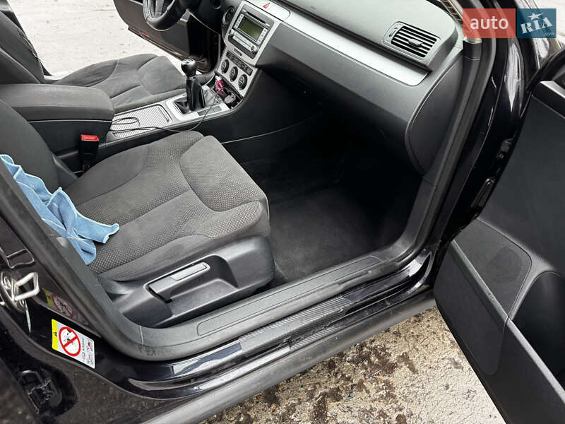 Універсал Volkswagen Passat 2008 в Києві фото 35 Універсал Volkswagen Passat 2008 в Києві