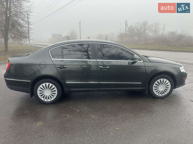 Седан Volkswagen Passat 2006 в Новой Водолаге