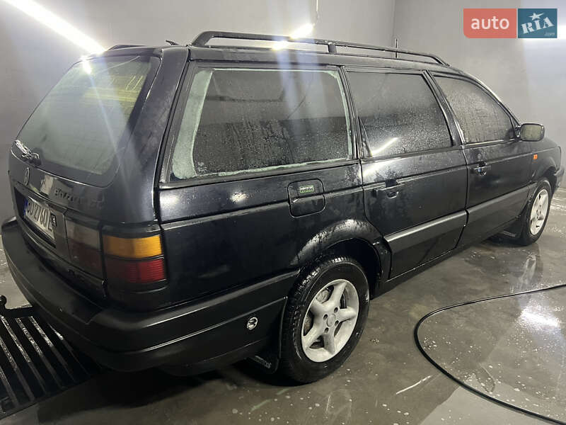 Универсал Volkswagen Passat 1989 в Кременце