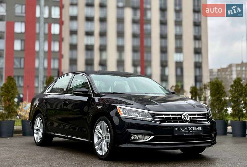 Седан Volkswagen Passat 2018 в Киеве