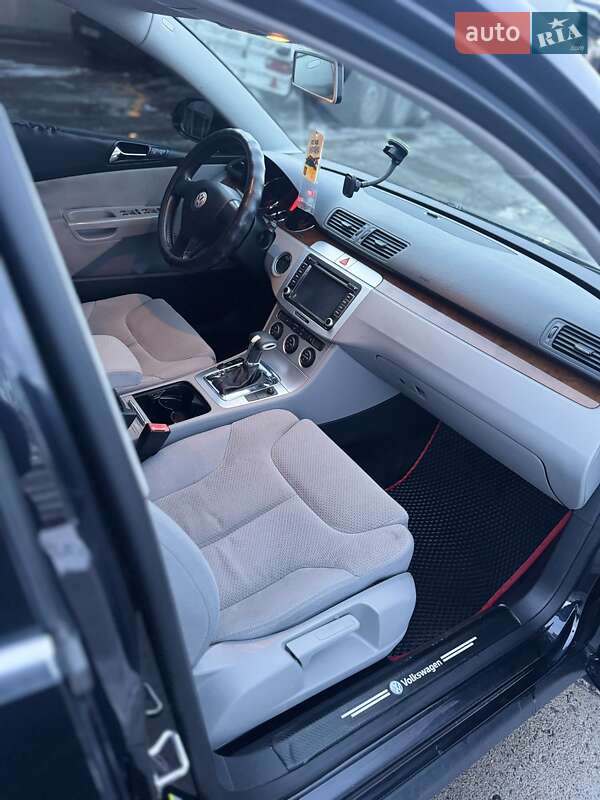 Седан Volkswagen Passat 2010 в Стрые