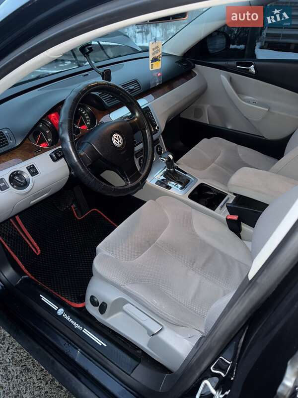 Седан Volkswagen Passat 2010 в Стрые