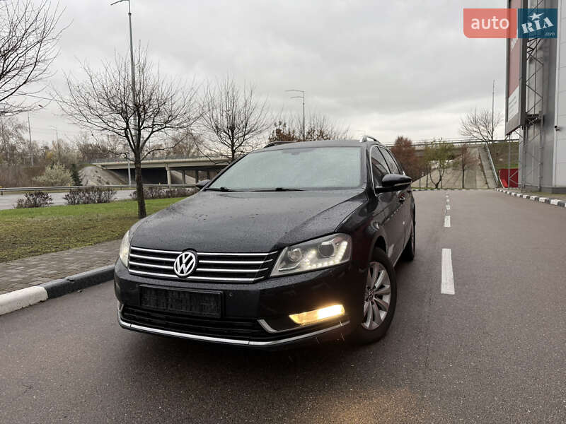 Универсал Volkswagen Passat 2014 в Киеве