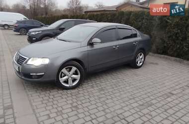 Седан Volkswagen Passat 2007 в Новояворівську