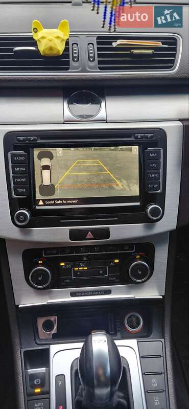 Універсал Volkswagen Passat 2011 в Новій Ушиці