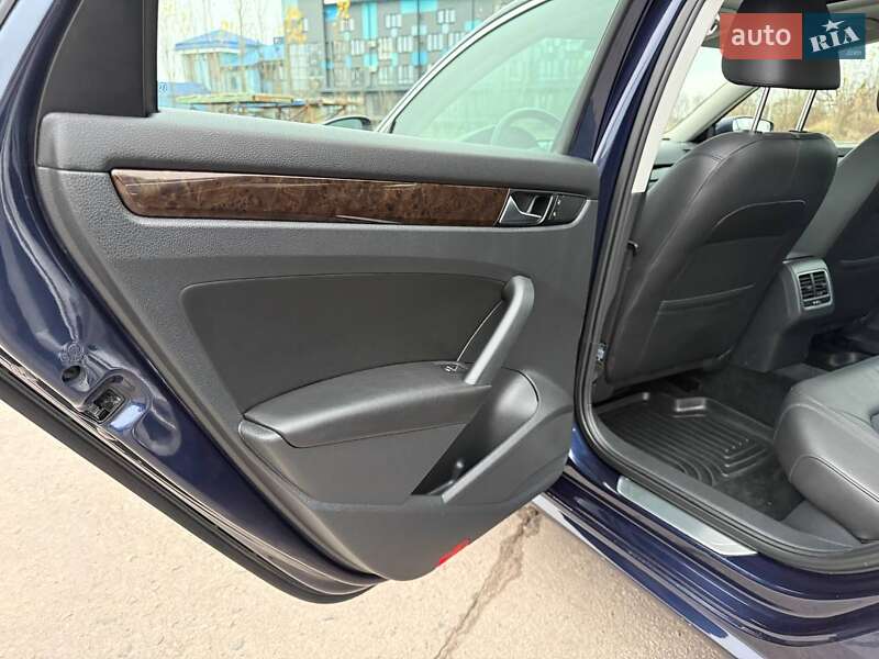 Седан Volkswagen Passat 2014 в Ровно фото 38 Седан Volkswagen Passat 2014 в Ровно