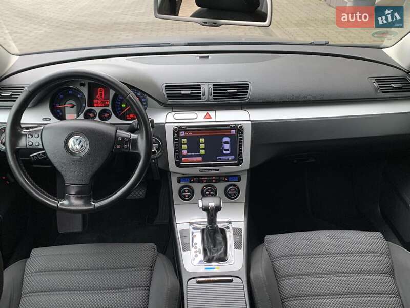 Універсал Volkswagen Passat 2008 в Жовкві