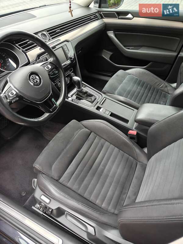 Універсал Volkswagen Passat 2015 в Тернополі