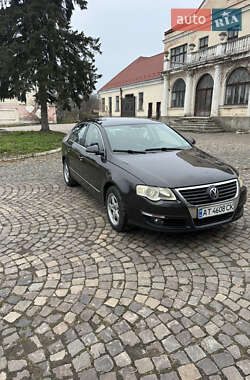 Седан Volkswagen Passat 2005 в Бурштыне
