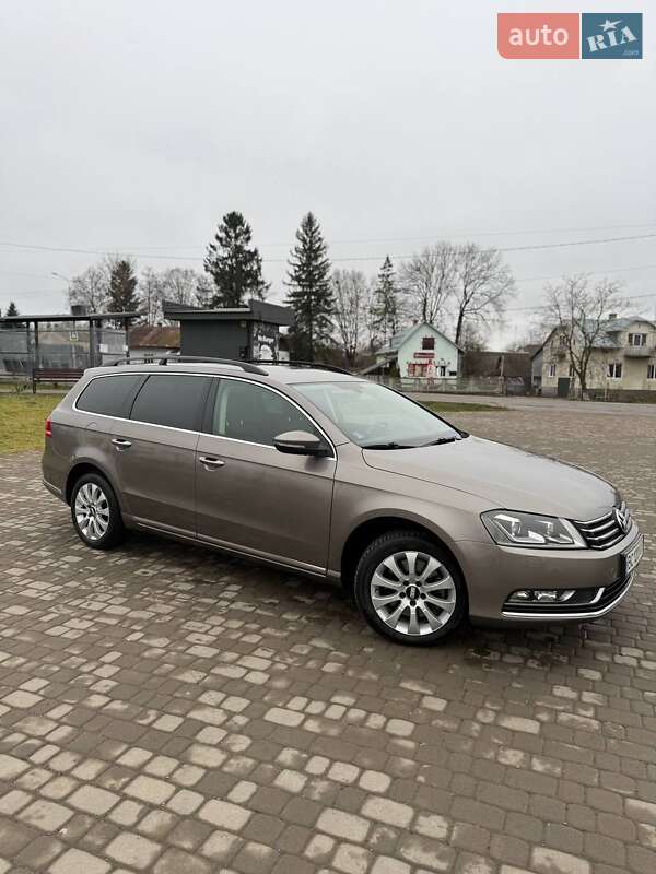 Універсал Volkswagen Passat 2011 в Самборі
