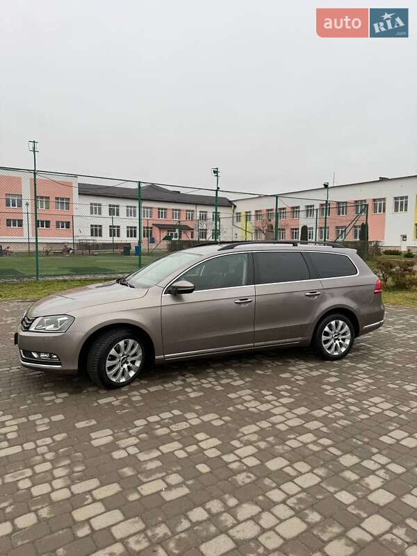 Універсал Volkswagen Passat 2011 в Самборі