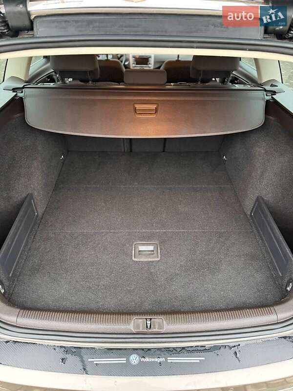 Універсал Volkswagen Passat 2011 в Самборі