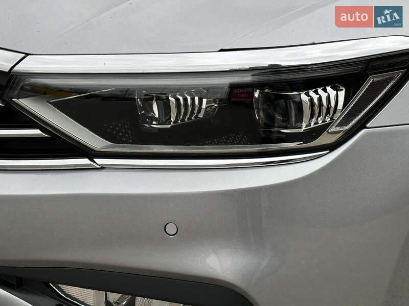 Універсал Volkswagen Passat 2019 в Києві фото 14 Універсал Volkswagen Passat 2019 в Києві