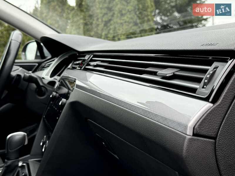 Універсал Volkswagen Passat 2019 в Києві фото 76 Універсал Volkswagen Passat 2019 в Києві