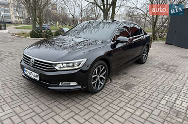 Седан Volkswagen Passat 2015 в Кривом Роге
