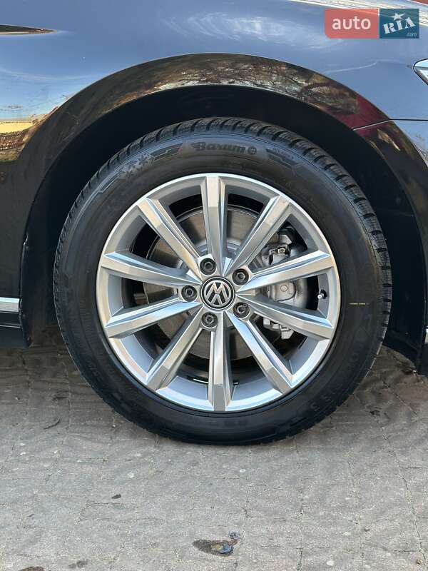 Универсал Volkswagen Passat 2019 в Стрые фото 40 Универсал Volkswagen Passat 2019 в Стрые