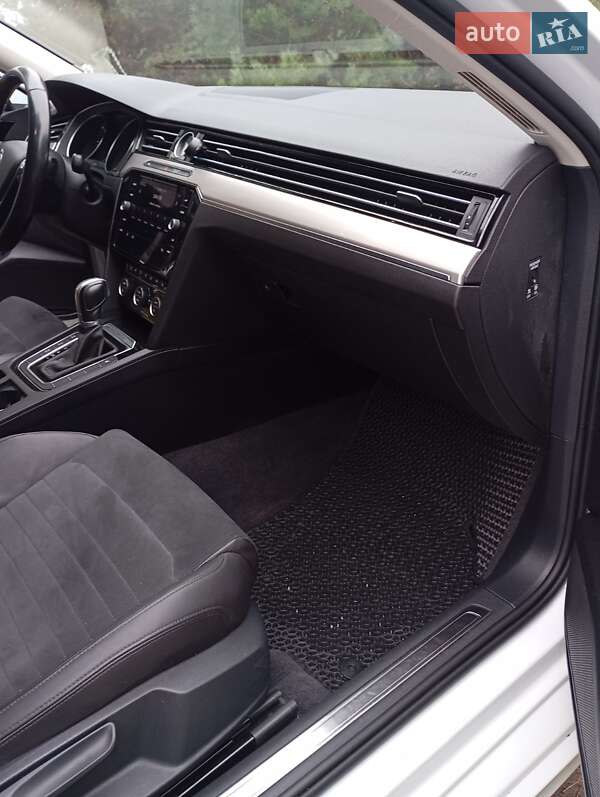 Универсал Volkswagen Passat 2017 в Золочеве фото 42 Универсал Volkswagen Passat 2017 в Золочеве