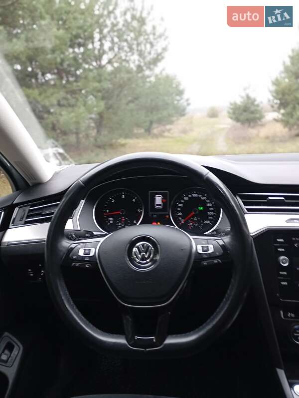 Универсал Volkswagen Passat 2017 в Золочеве фото 2 Универсал Volkswagen Passat 2017 в Золочеве