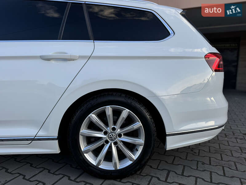 Универсал Volkswagen Passat 2017 в Луцке фото 27 Универсал Volkswagen Passat 2017 в Луцке