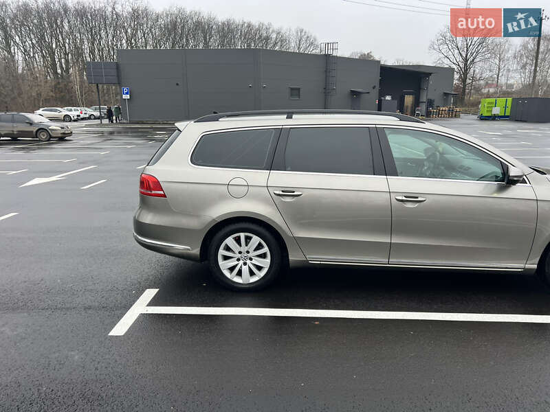 Универсал Volkswagen Passat 2014 в Киеве