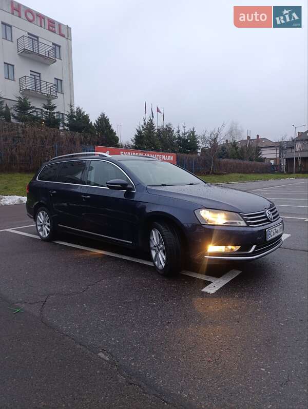 Універсал Volkswagen Passat 2012 в Львові фото 3 Універсал Volkswagen Passat 2012 в Львові