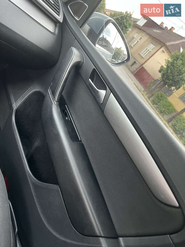 Седан Volkswagen Passat 2012 в Мукачевому