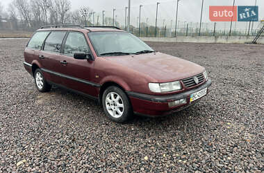 Універсал Volkswagen Passat 1996 в Львові