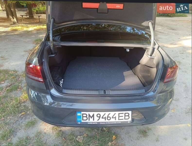 Седан Volkswagen Passat 2017 в Шостке