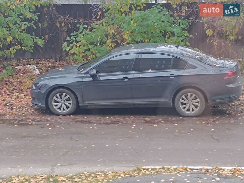Седан Volkswagen Passat 2017 в Шостке
