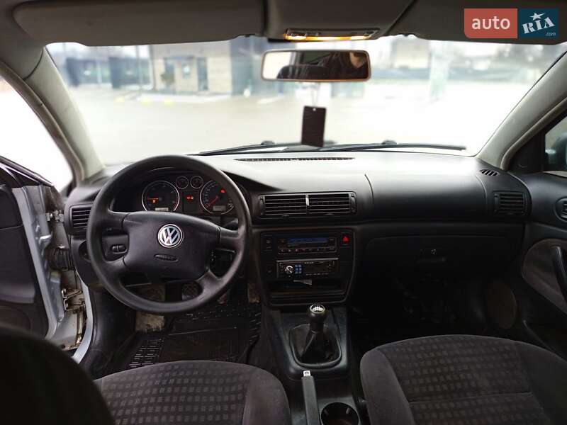 Универсал Volkswagen Passat 2001 в Подволочиске