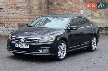 Седан Volkswagen Passat 2017 в Дніпрі