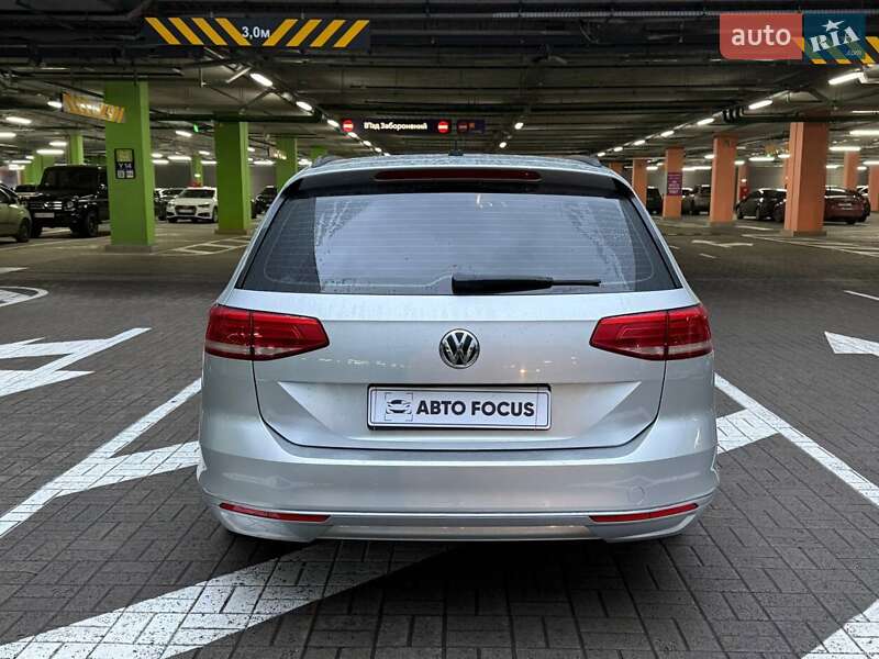 Универсал Volkswagen Passat 2016 в Киеве фото 5 Универсал Volkswagen Passat 2016 в Киеве