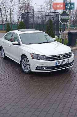 Седан Volkswagen Passat 2018 в Харькове