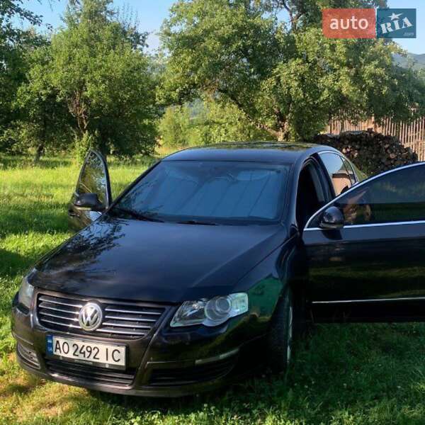 Седан Volkswagen Passat 2006 в Ужгороде
