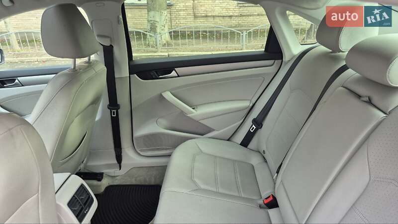 Седан Volkswagen Passat 2014 в Киеве фото 19 Седан Volkswagen Passat 2014 в Киеве