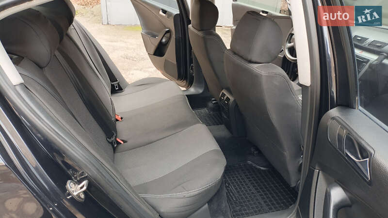 Седан Volkswagen Passat 2006 в Виннице