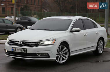 Седан Volkswagen Passat 2017 в Харькове