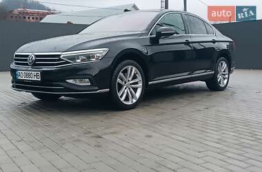 Седан Volkswagen Passat 2019 в Хусті